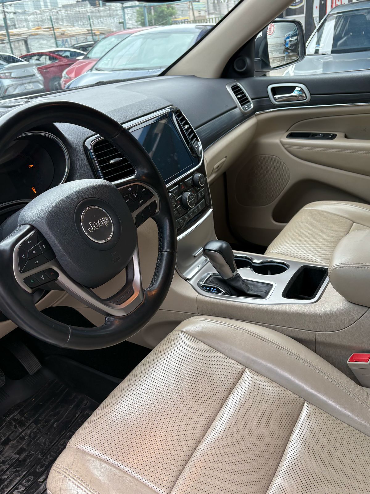 GRAND CHEROKEE