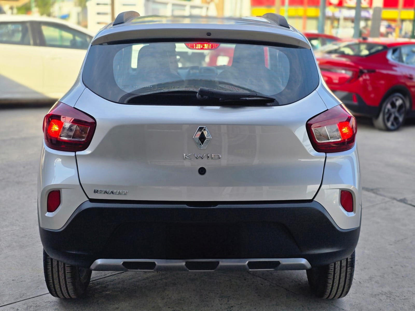 RENAULT KWID OUTSIDER